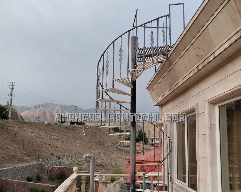 آهنگری و ساخت پله گرد